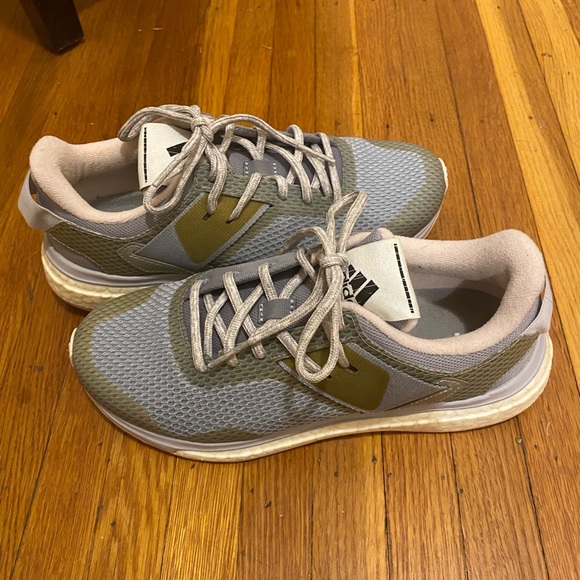 Adidas boost track sneaker - Picture 4 of 5